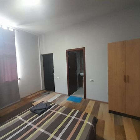 יירבאן Art Guest House In Kaskad מראה חיצוני תמונה