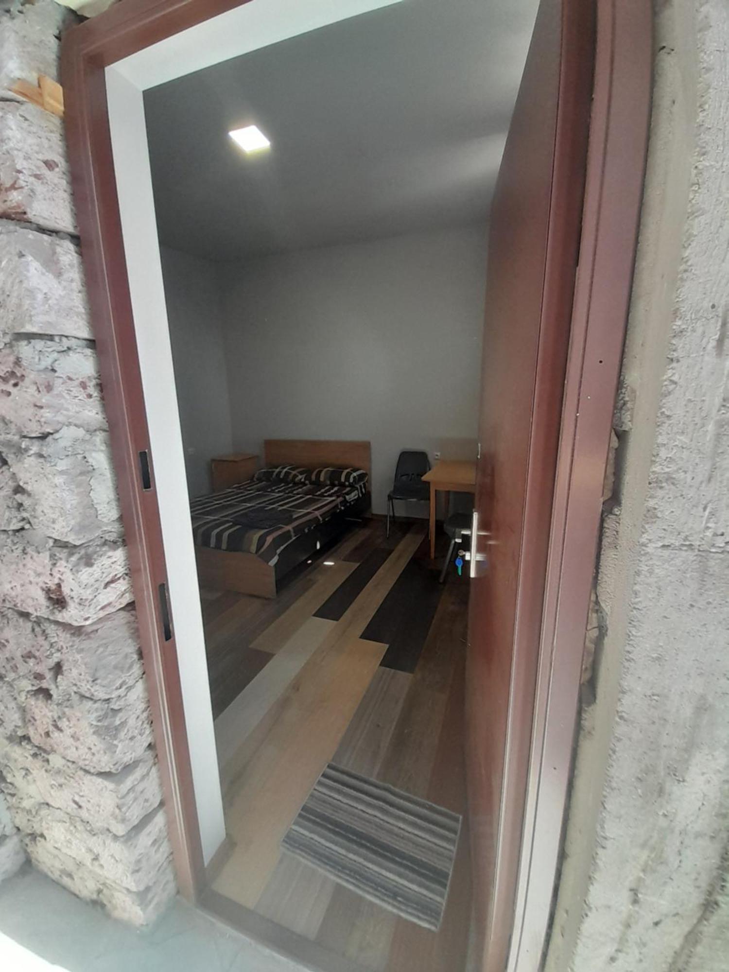 יירבאן Art Guest House In Kaskad מראה חיצוני תמונה